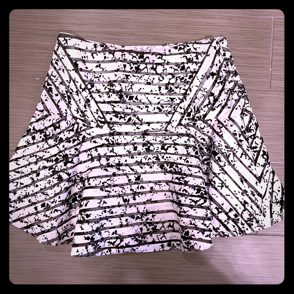 Parker black and white skirt size 4
